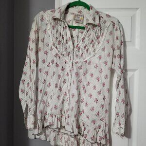 Estilo Cowgirl V-Neck Button Down Blouse with Little Pink Flowers